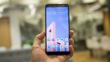 Download the HTC U11 Plus Wallpapers — (2880×2880 pixels)